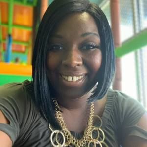 Meet your Posher, Raquel